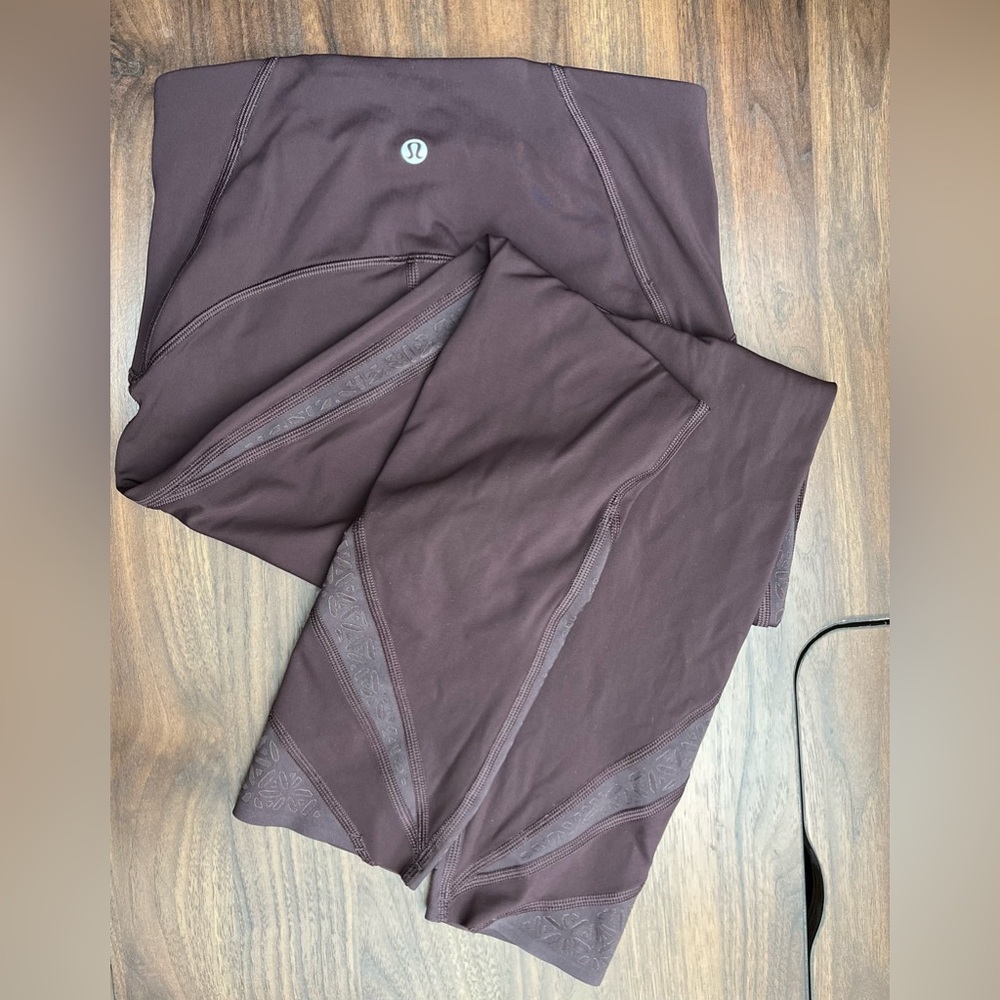 Lululemon brown cropped leggings